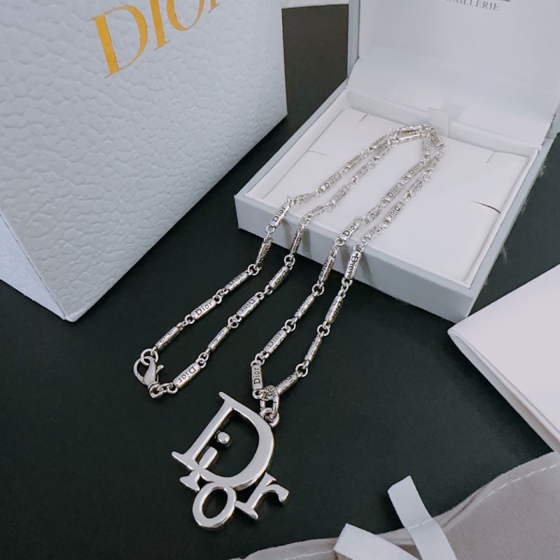chr1st1an D10r necklaces